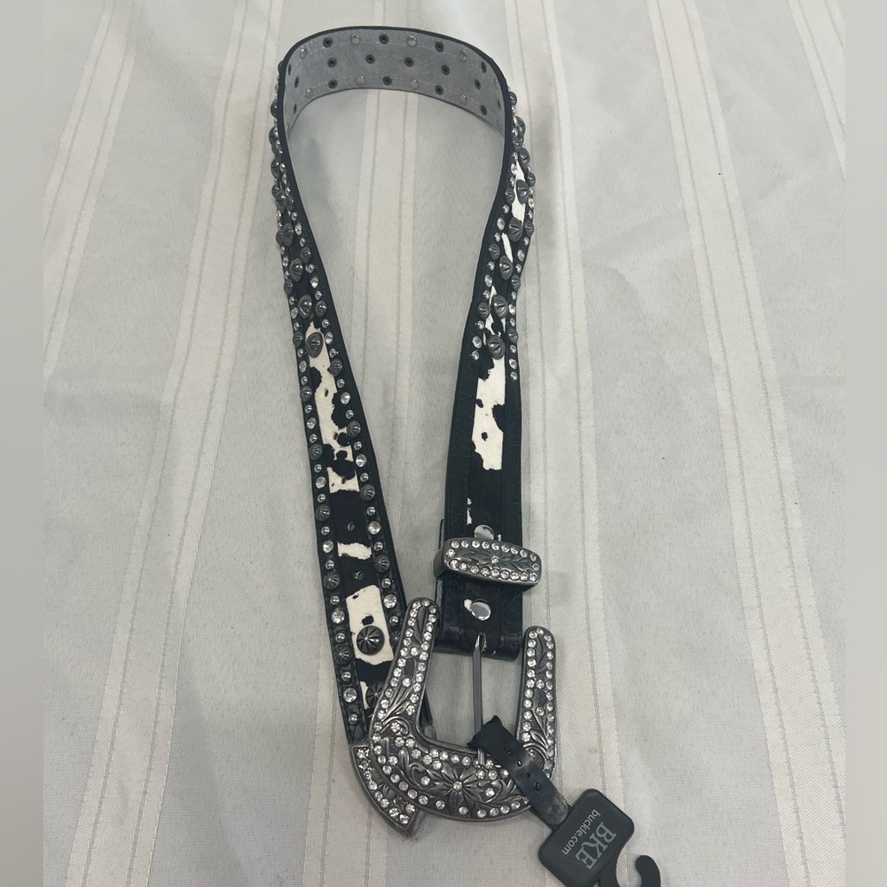 NWT Buckle Blk/Wht Cowhide Belt Small